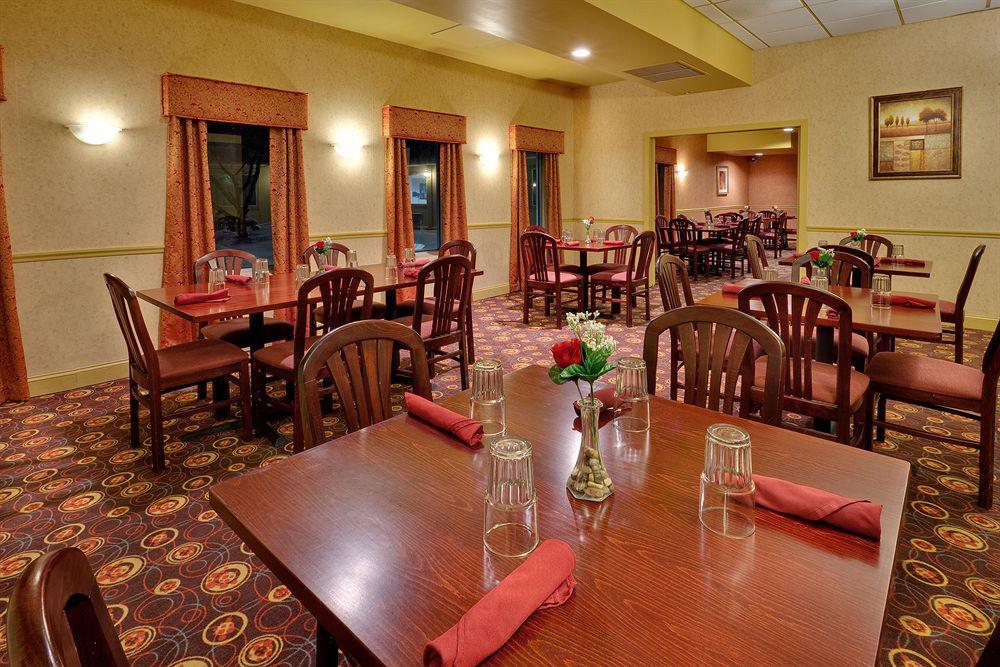 Spark By Hilton Bensalem Philadelphia Ресторант снимка